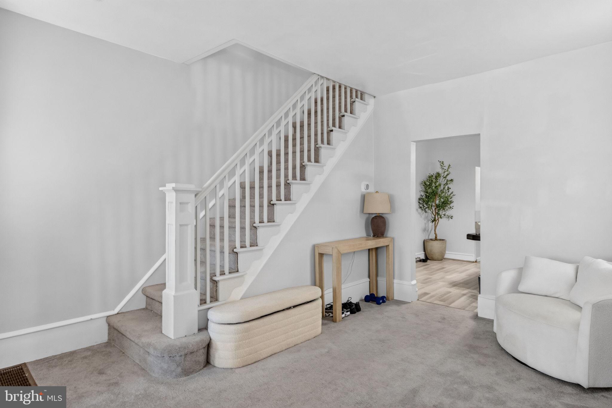 326 MOTT AVENUE