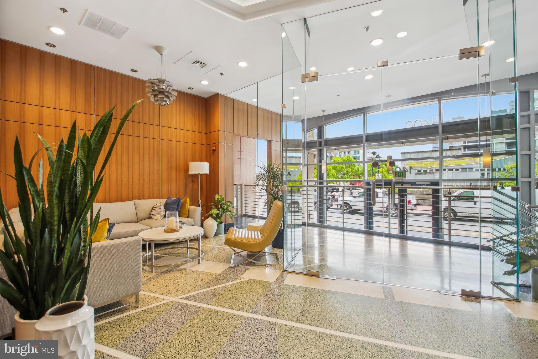 HARBOR EAST - Residential