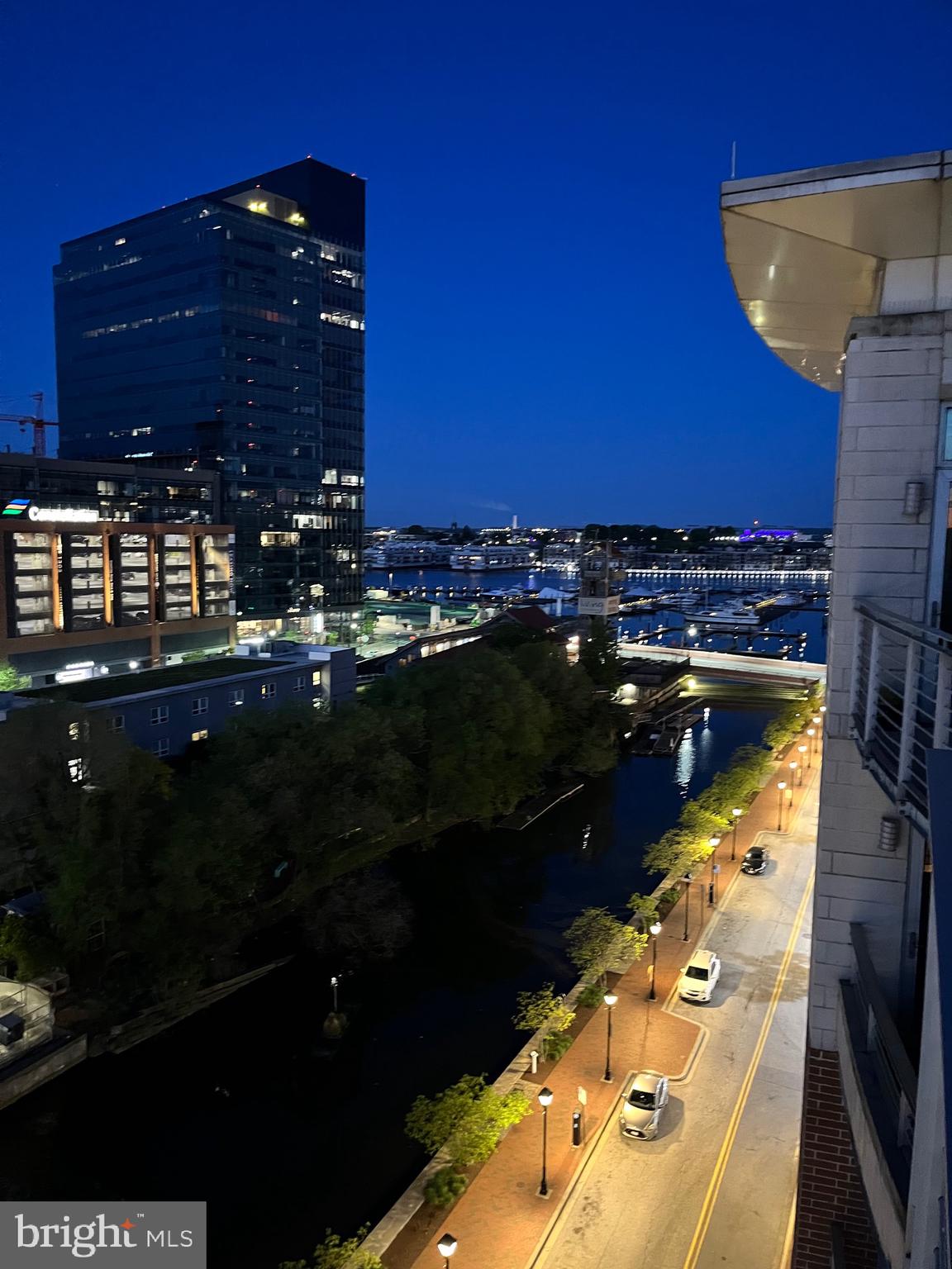 HARBOR EAST - Residential