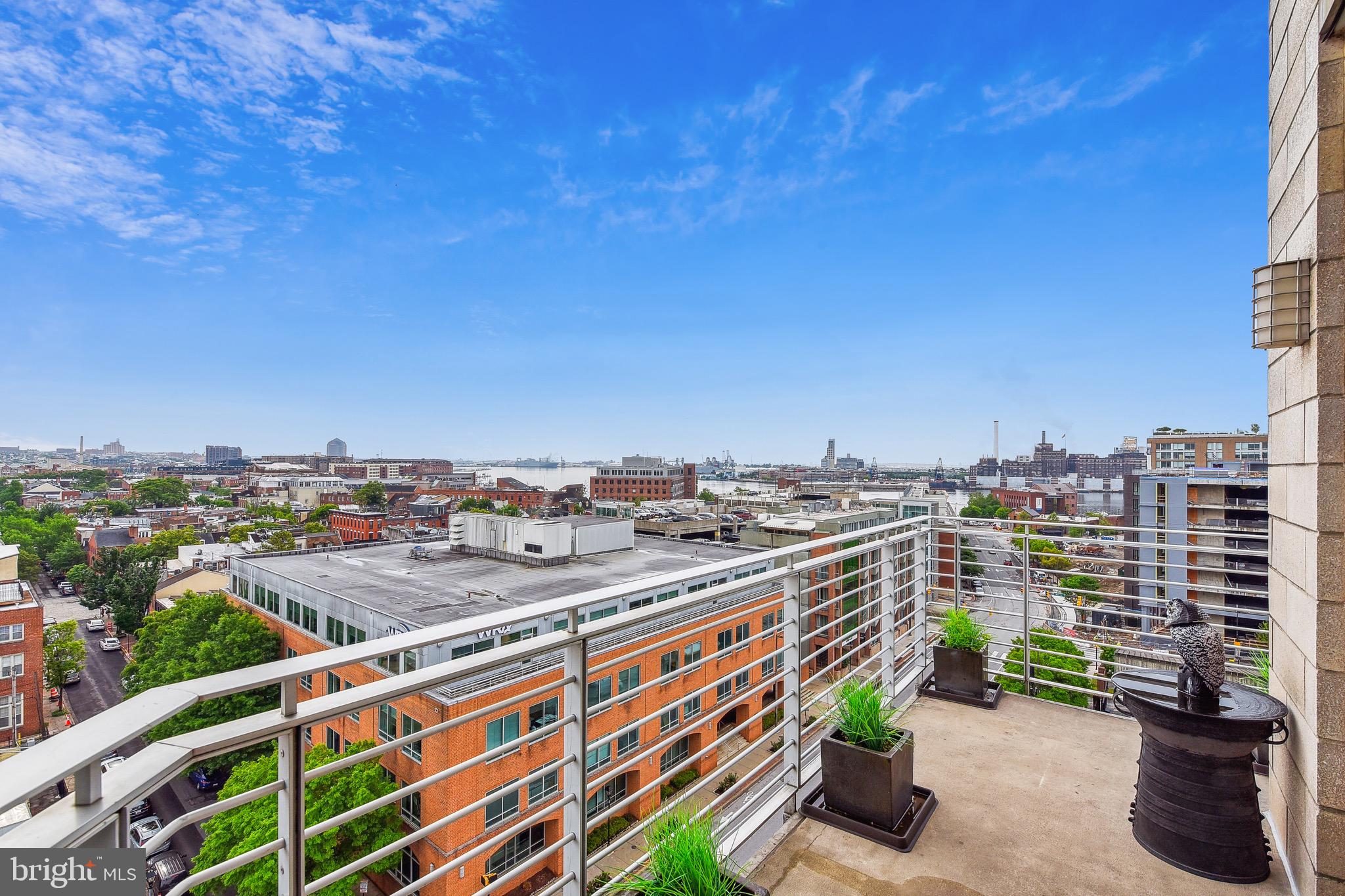 HARBOR EAST - Residential