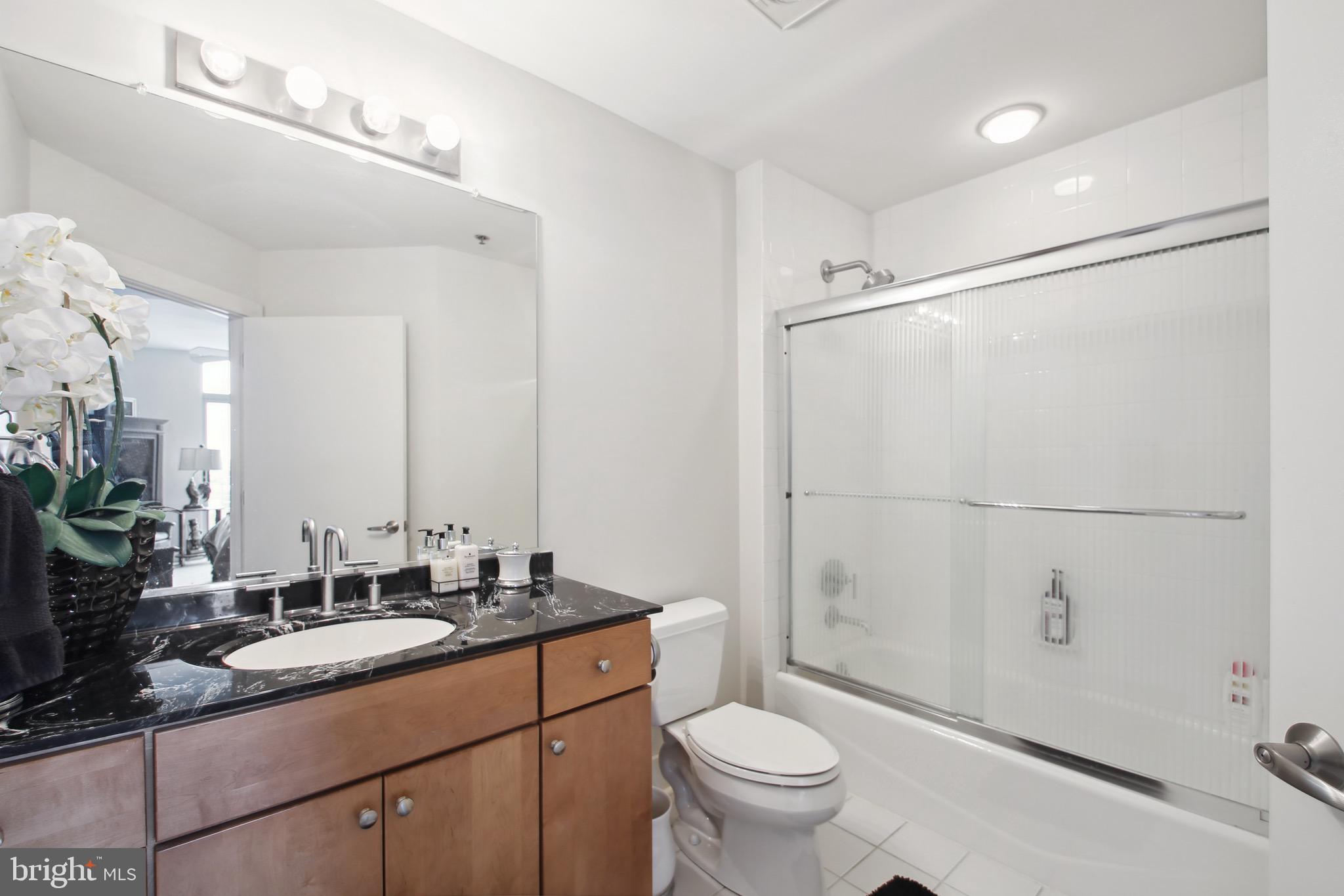 HARBOR EAST - Residential