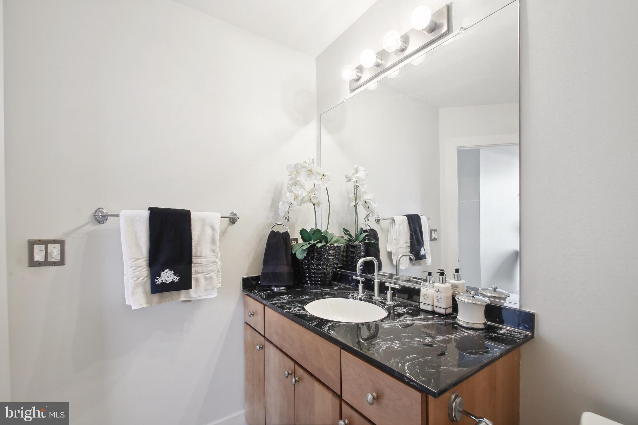 HARBOR EAST - Residential