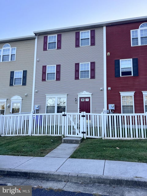 Townhouse For Rent - 114 N Altamont Avenue #114<br/> Frederick County, THURMONT, MD 21788