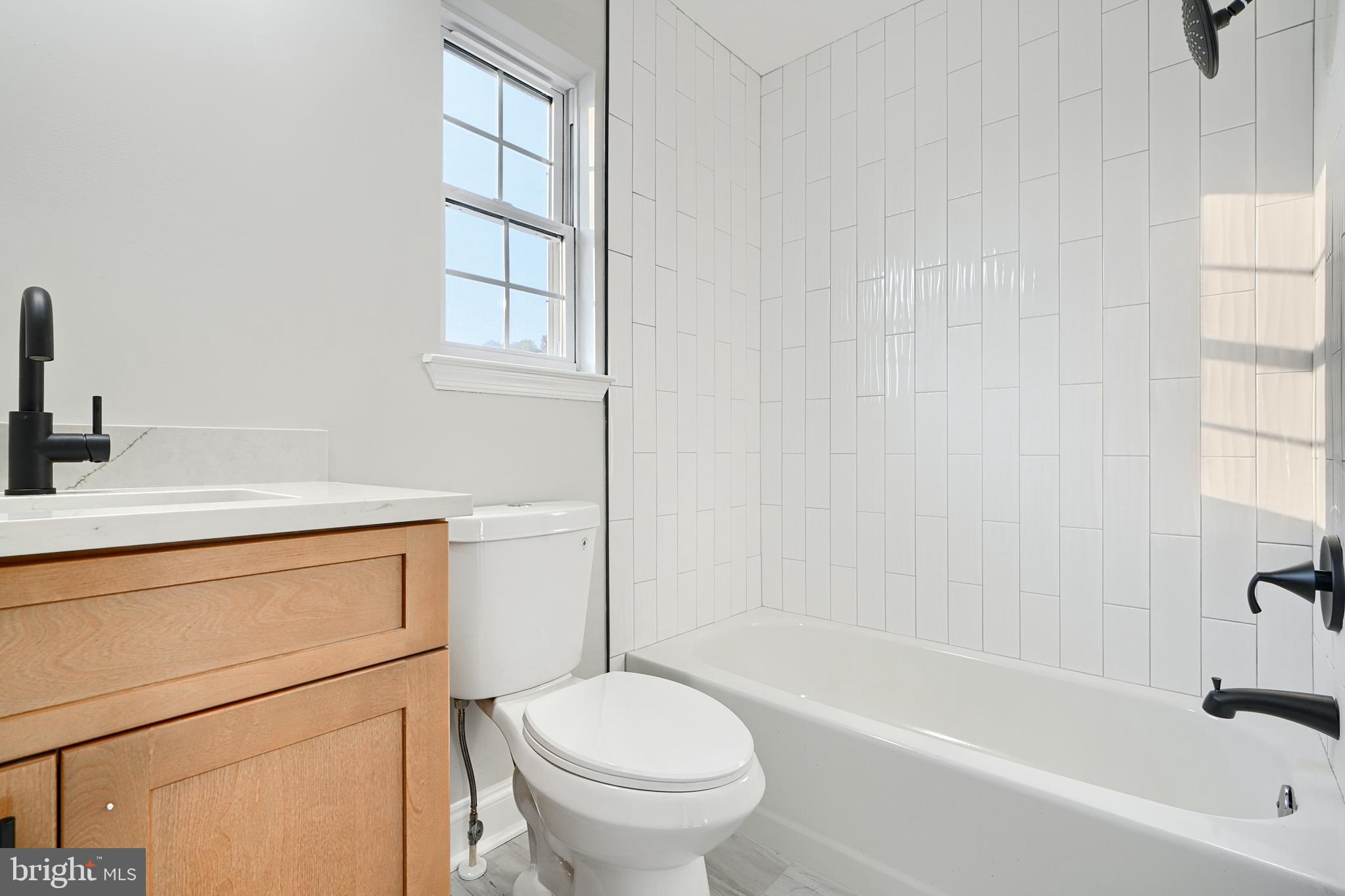 TOMES LANDING - Residential