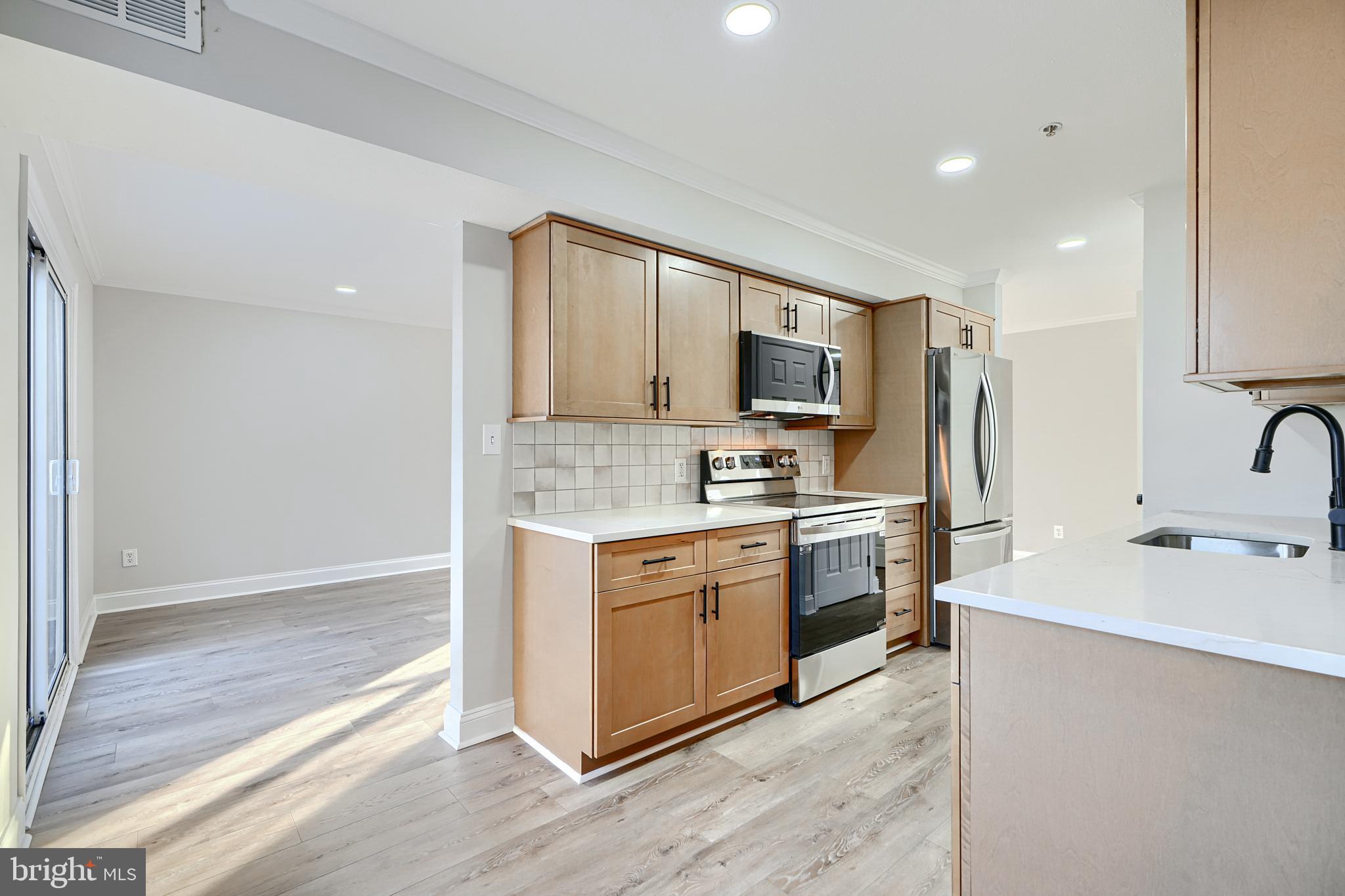 317 ROWLAND DRIVE