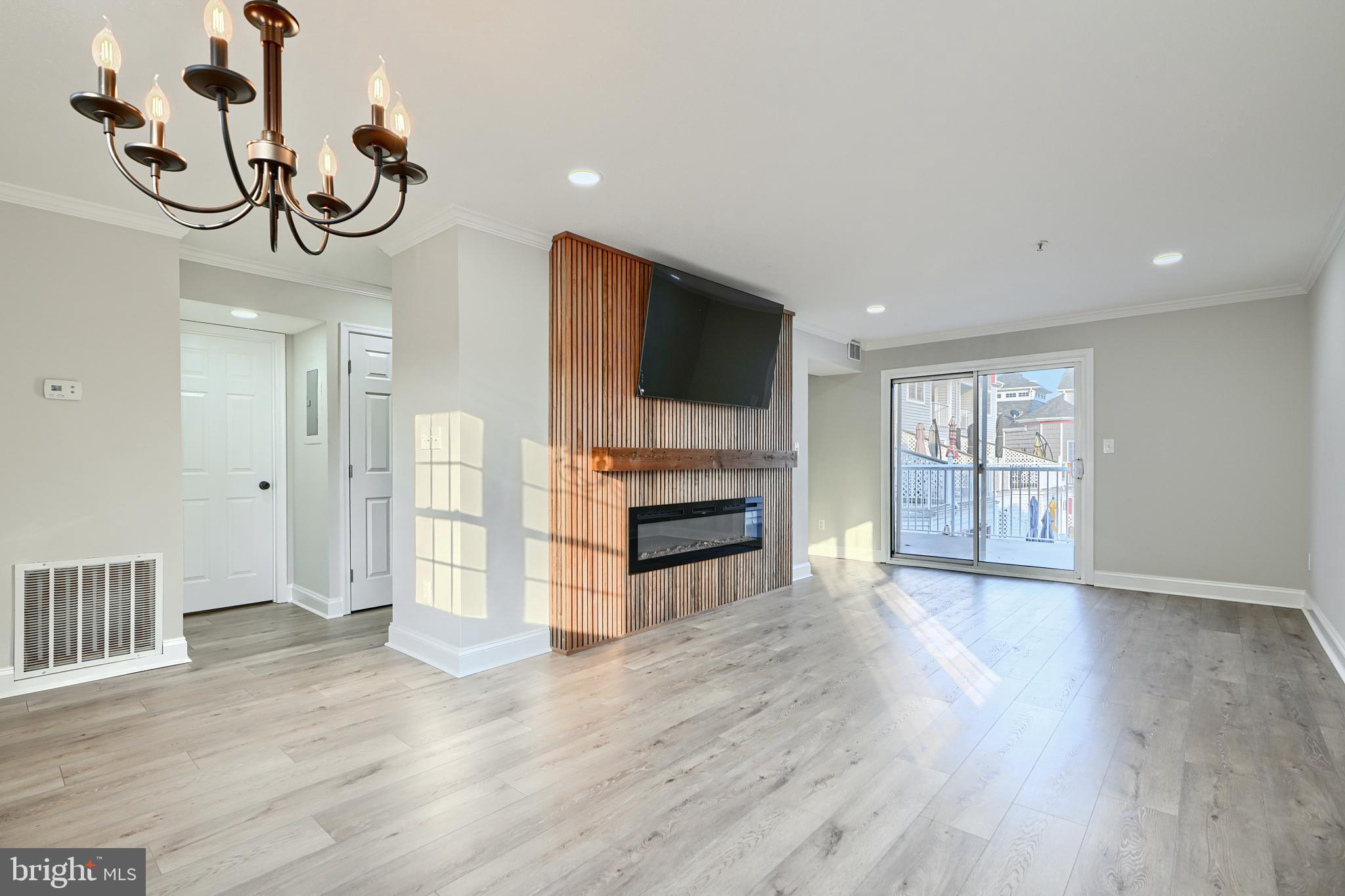 TOMES LANDING - Residential