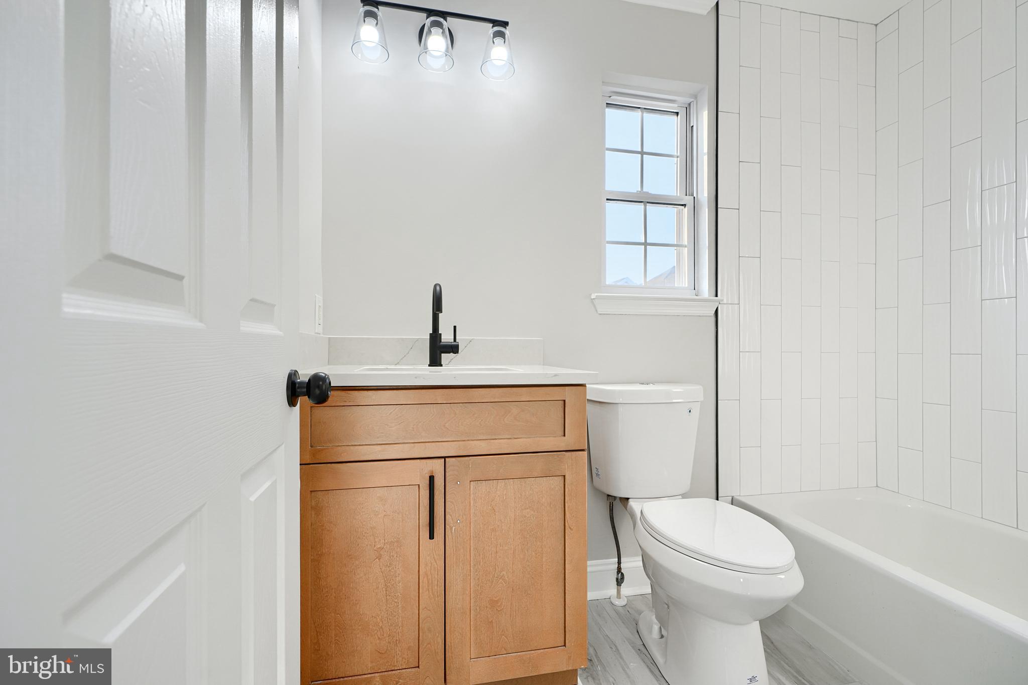 TOMES LANDING - Residential