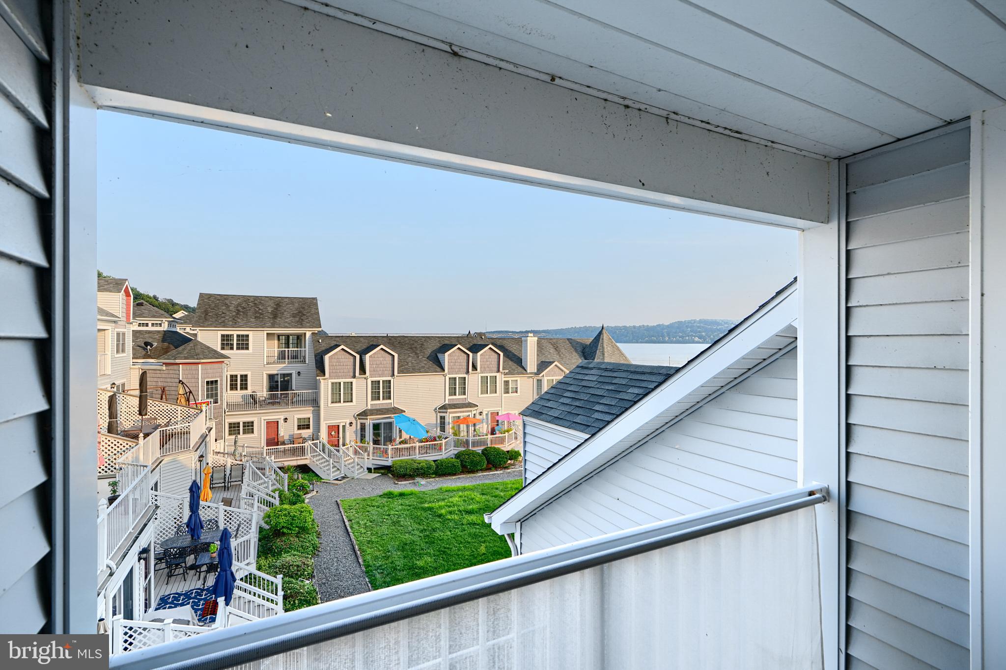 TOMES LANDING - Residential