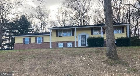 Photo of 40 SCHOOLHOUSE RD, KIRKWOOD, PA 17536 (MLS # PALA2030472)