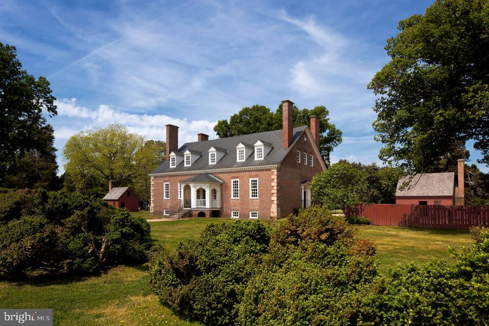 GUNSTON MANOR - Residential