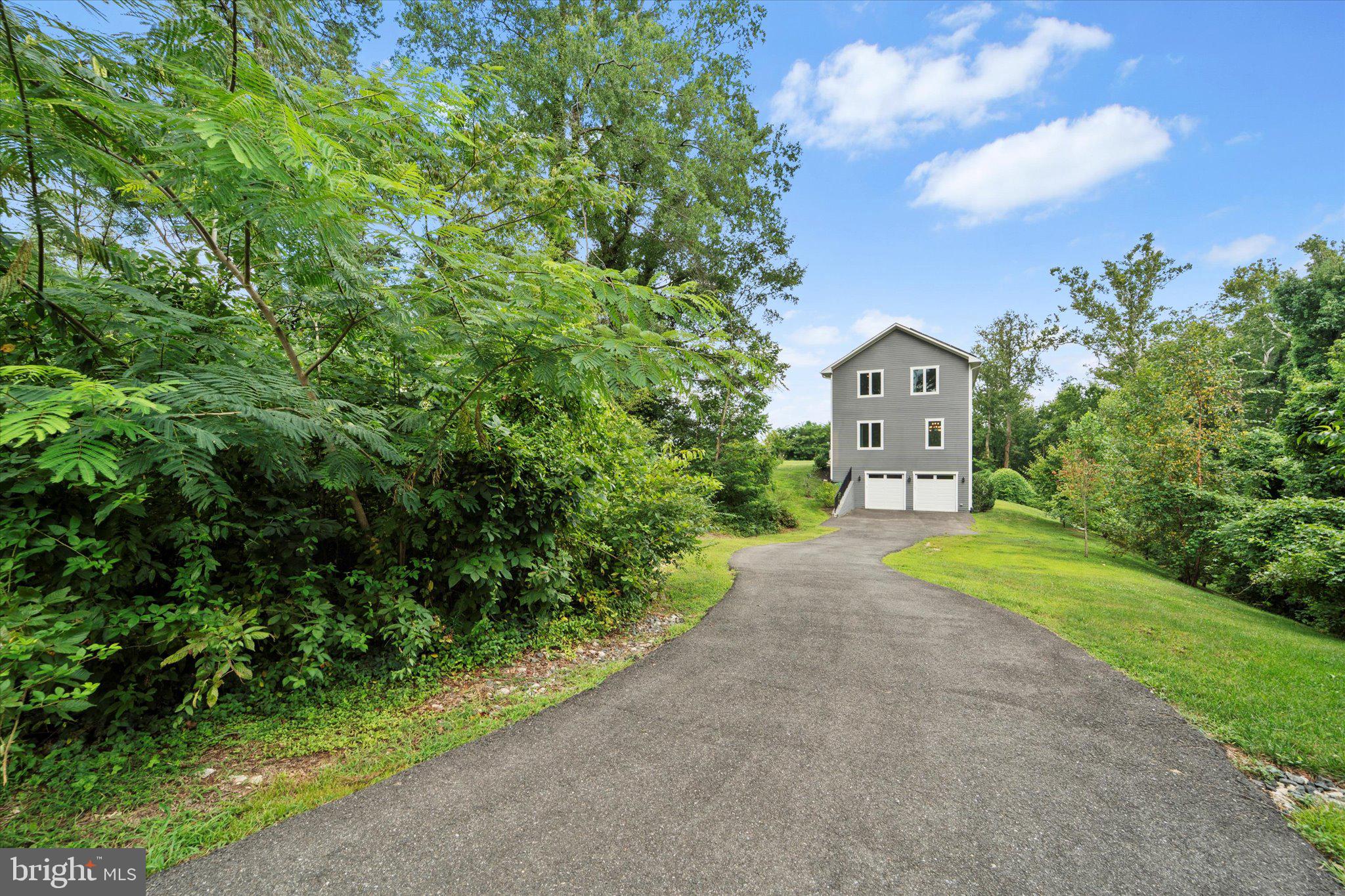 GUNSTON MANOR - Residential