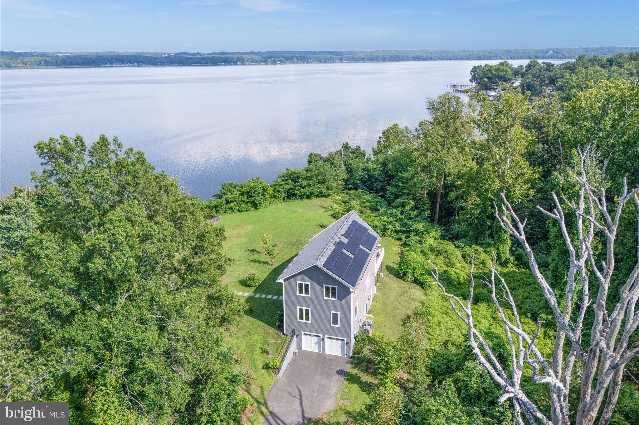 GUNSTON MANOR - Residential