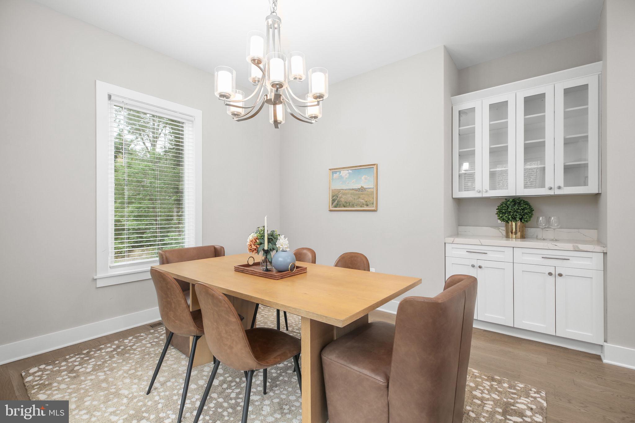 GUNSTON MANOR - Residential