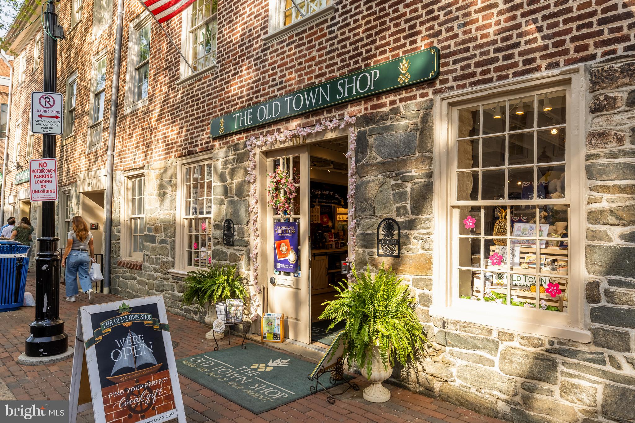 OLD TOWN NORTH - Residential