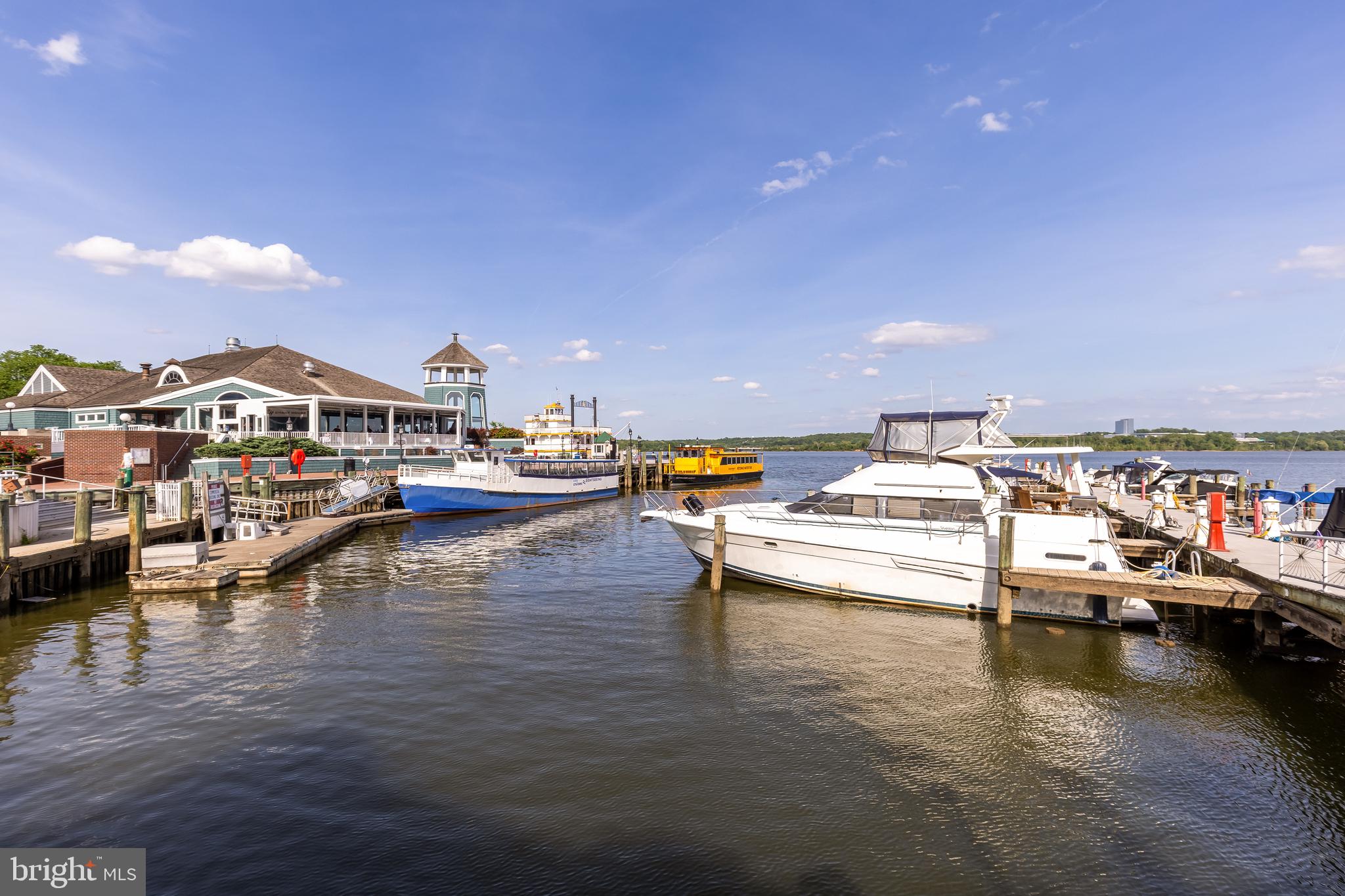 OLD TOWN NORTH - Residential