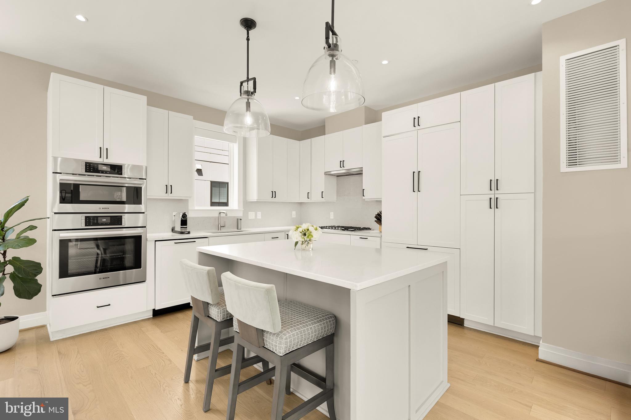 OLD TOWN NORTH - Residential