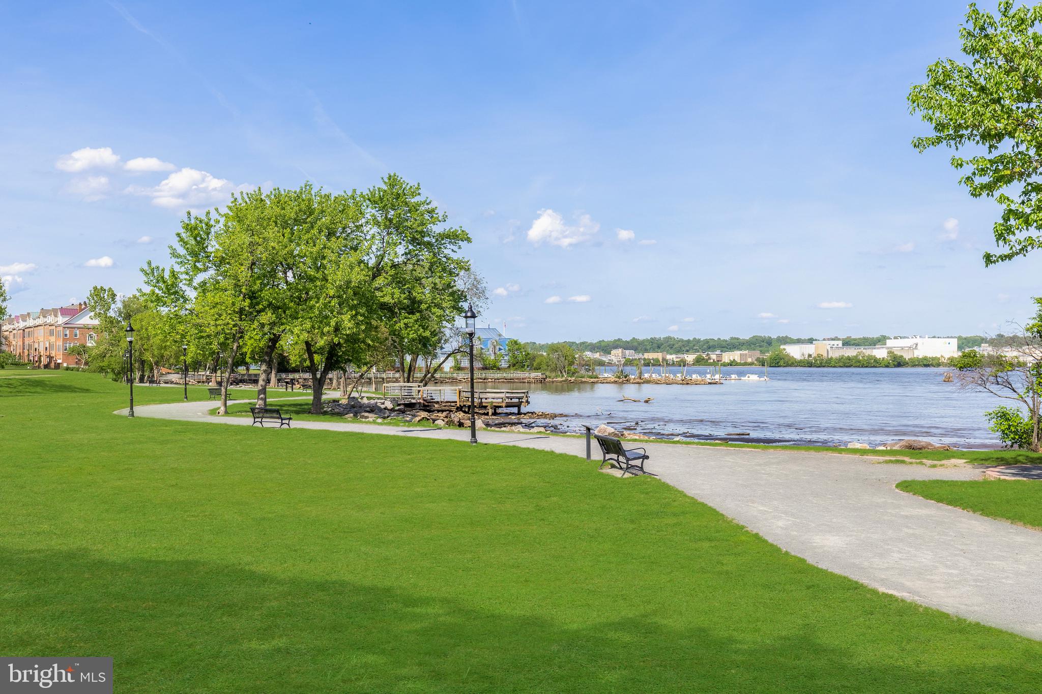 OLD TOWN NORTH - Residential