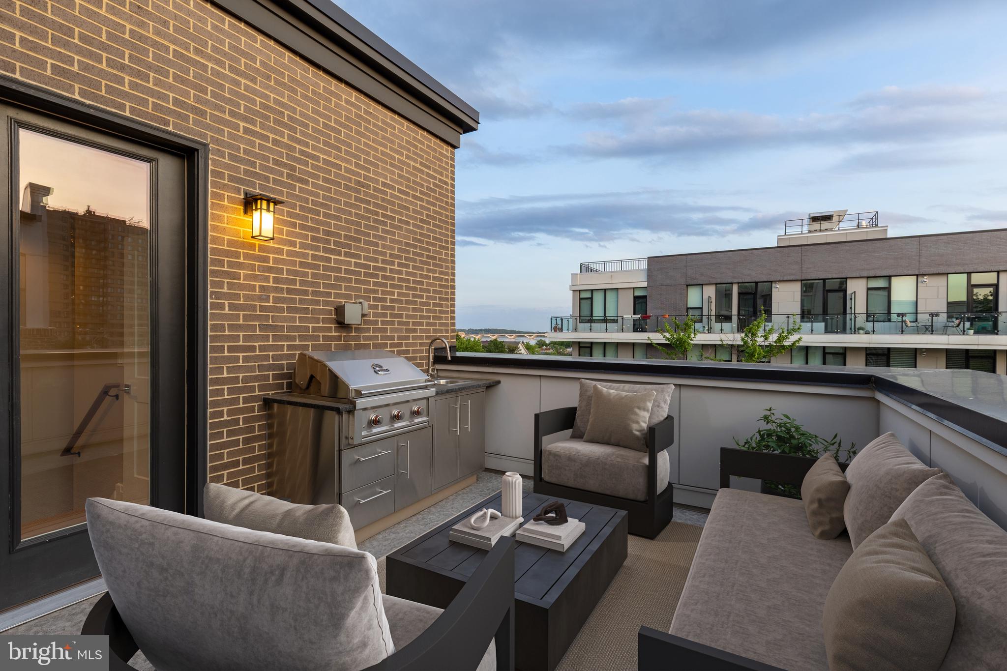 OLD TOWN NORTH - Residential