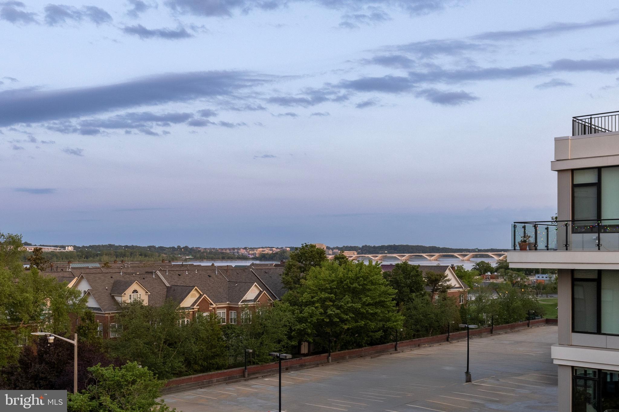 OLD TOWN NORTH - Residential