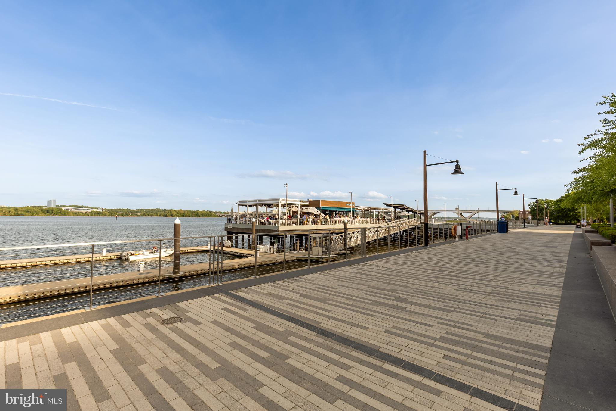 OLD TOWN NORTH - Residential