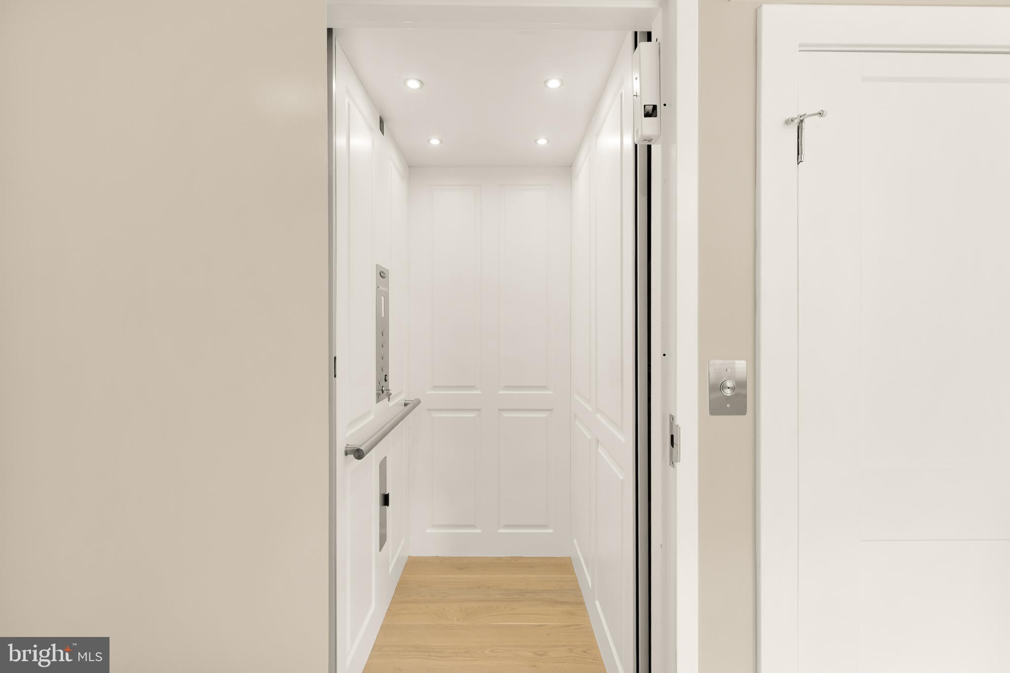 OLD TOWN NORTH - Residential