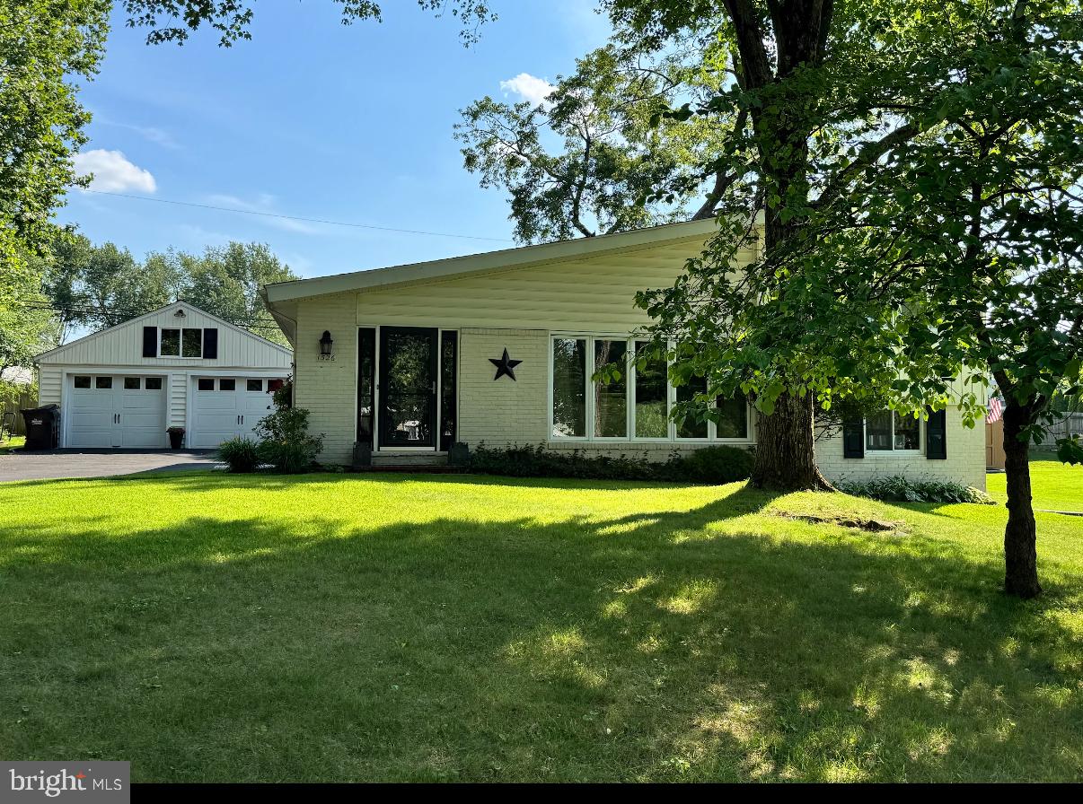1526 PULASKI DRIVE