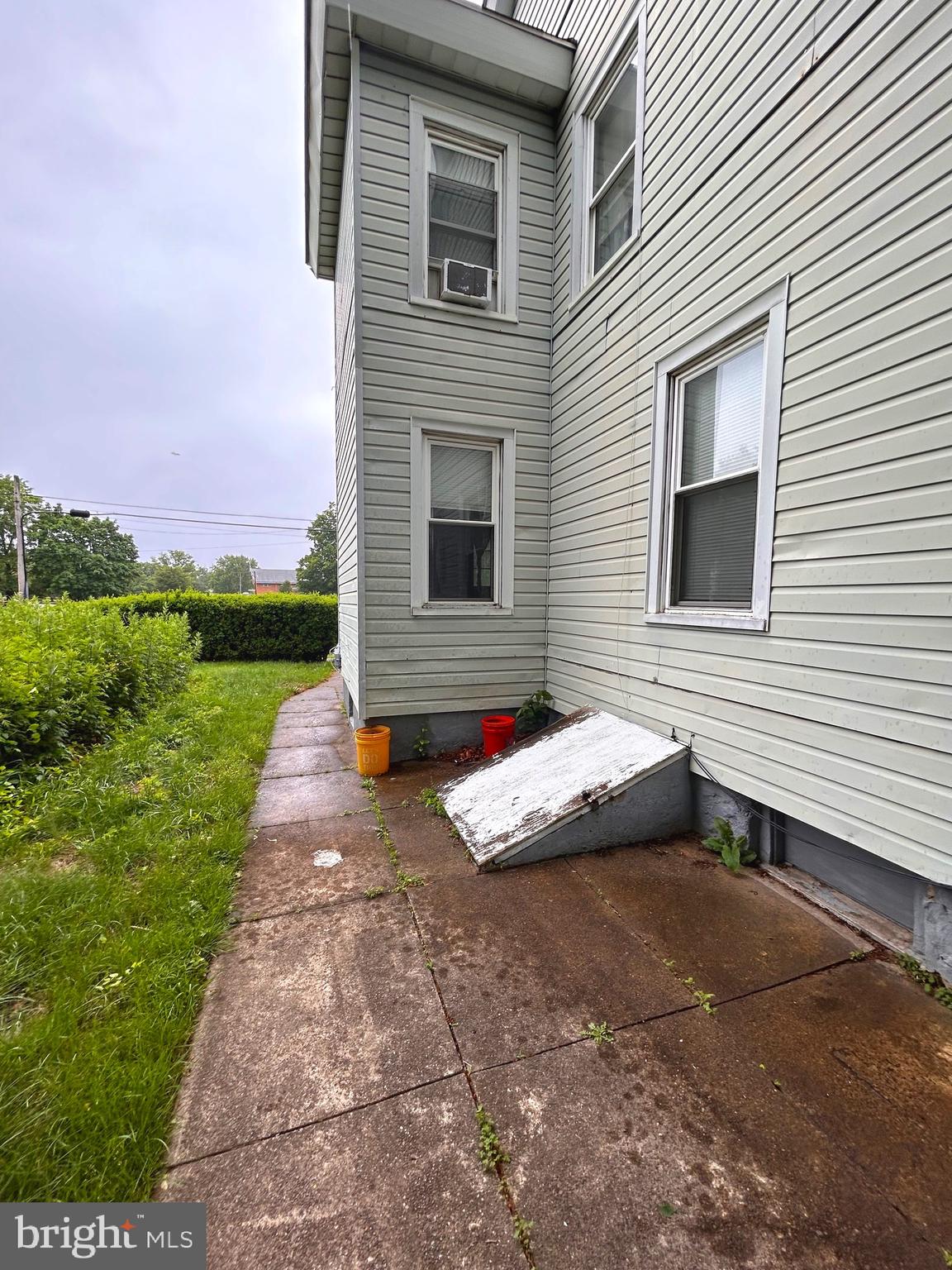 320 MAGNOLIA STREET