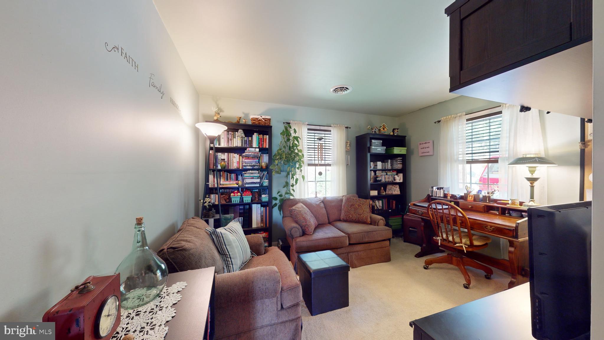 HIGH KNOB/OLD FIELDS OWNERS ASSOC. - Residential