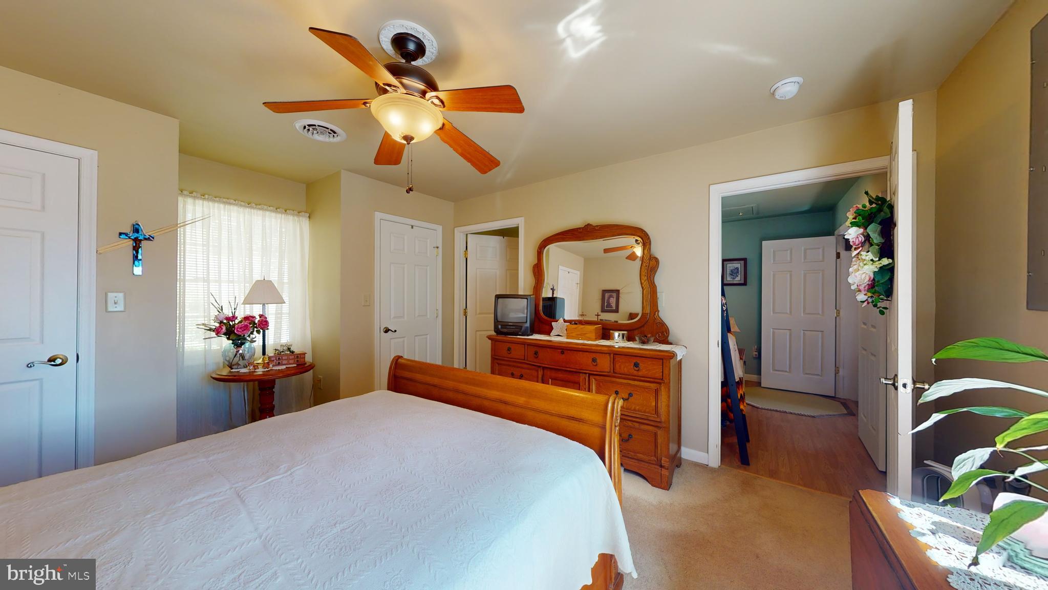 HIGH KNOB/OLD FIELDS OWNERS ASSOC. - Residential