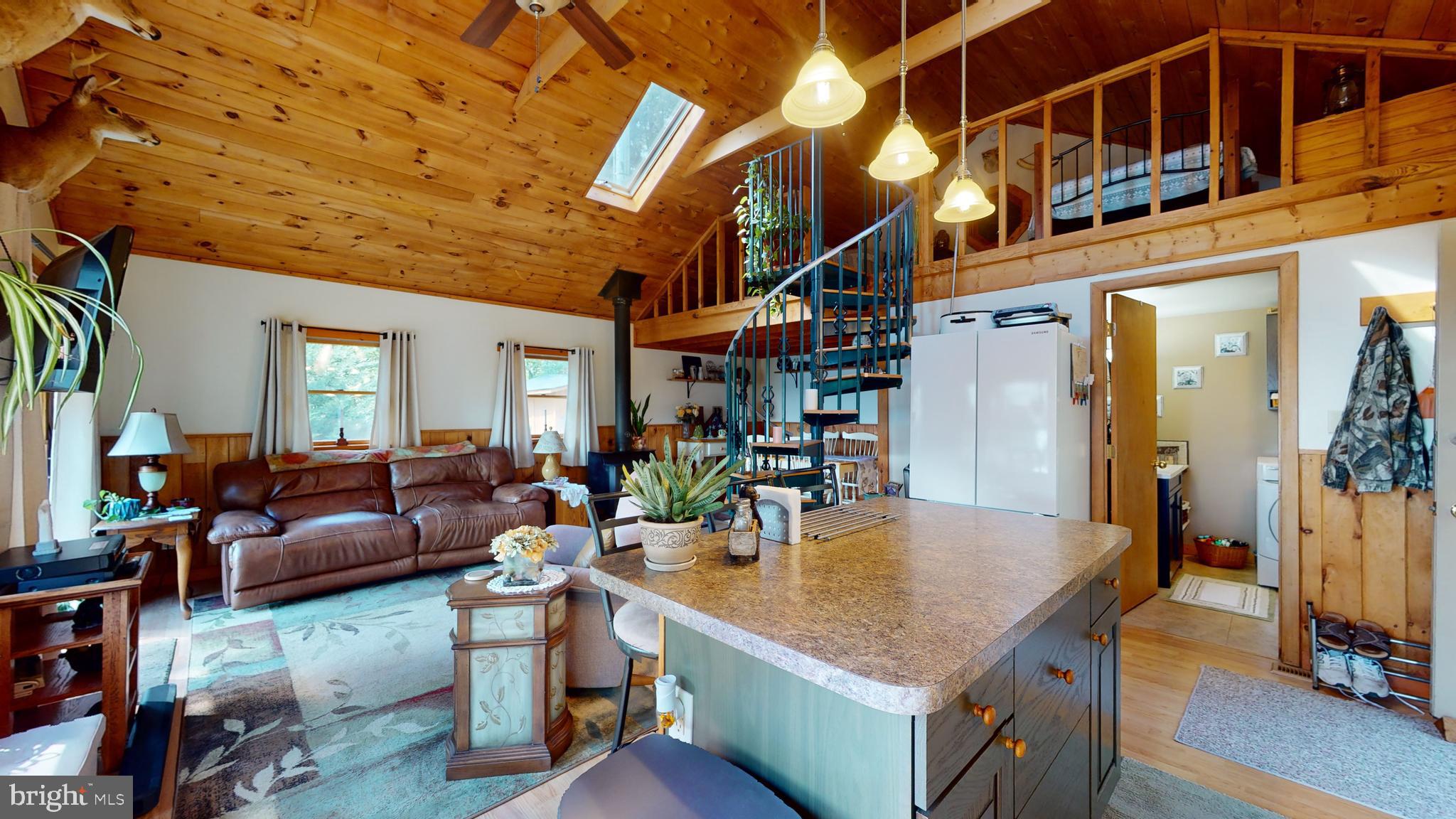 HIGH KNOB/OLD FIELDS OWNERS ASSOC. - Residential