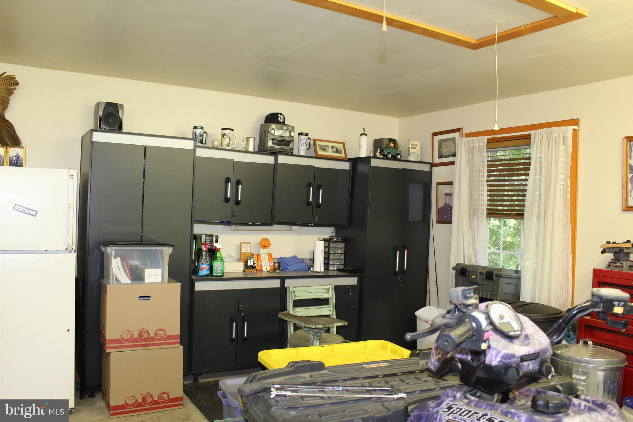 HIGH KNOB/OLD FIELDS OWNERS ASSOC. - Residential