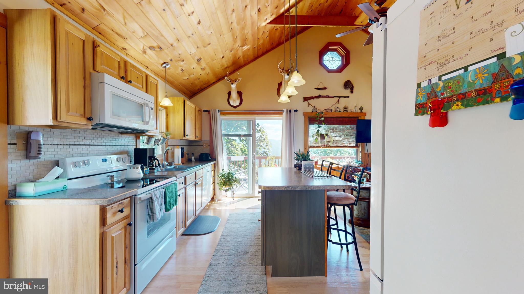 HIGH KNOB/OLD FIELDS OWNERS ASSOC. - Residential