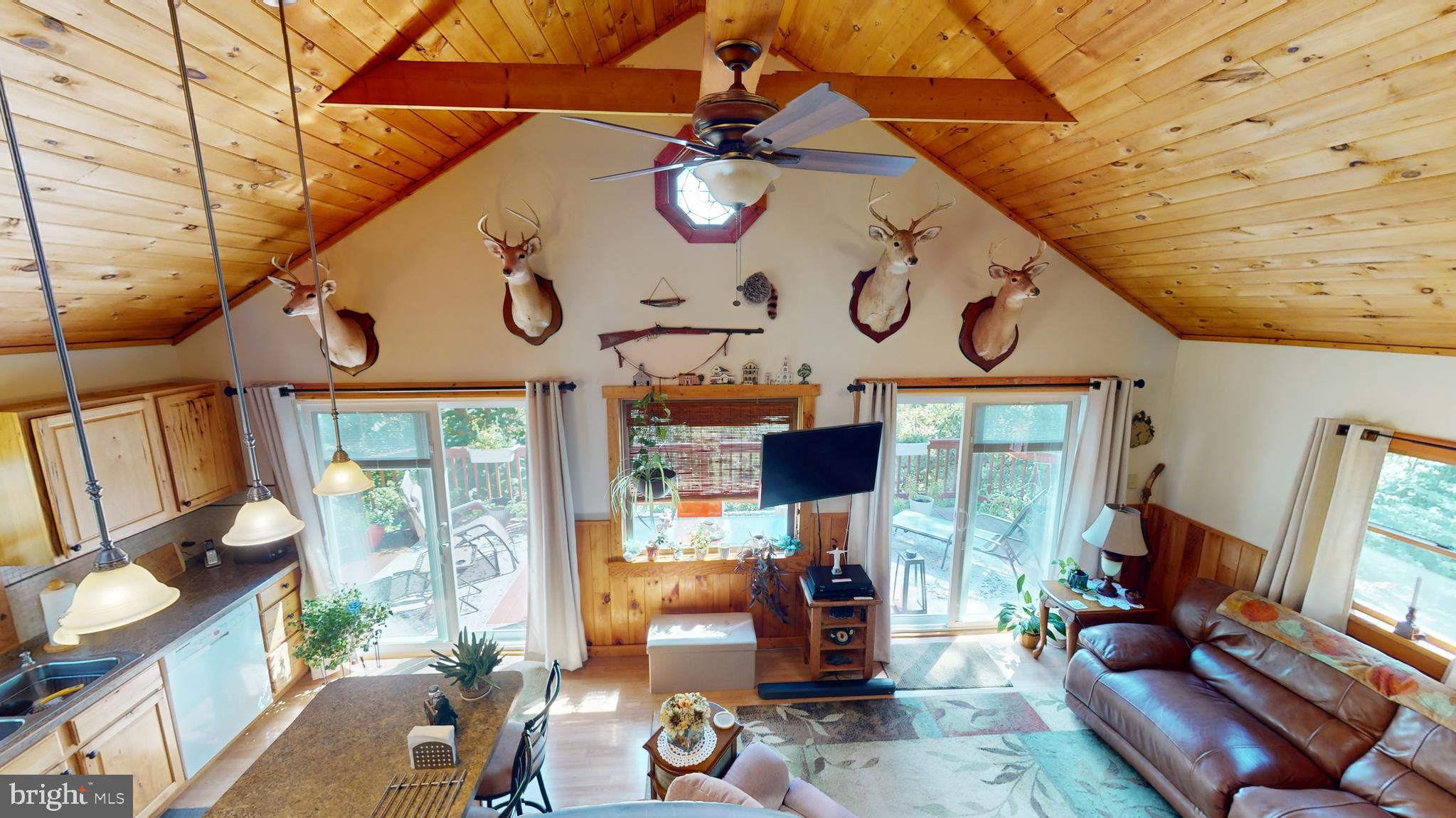 HIGH KNOB/OLD FIELDS OWNERS ASSOC. - Residential