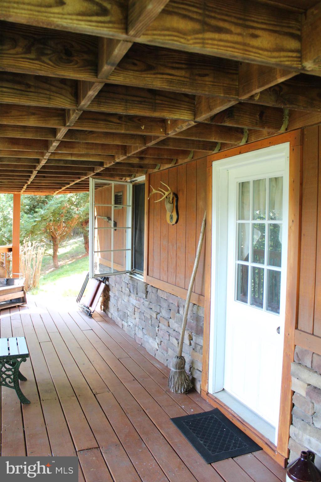 HIGH KNOB/OLD FIELDS OWNERS ASSOC. - Residential