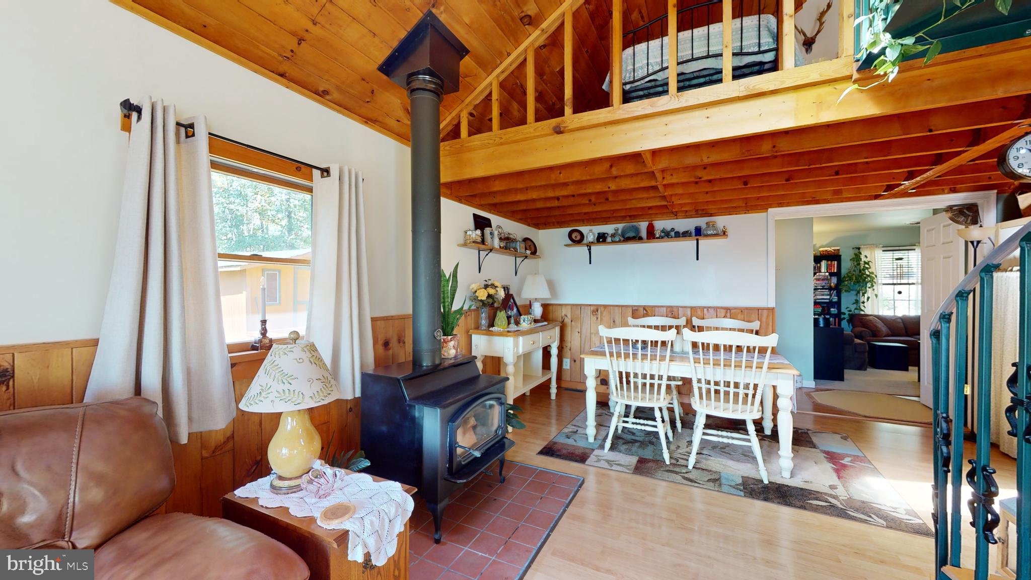 HIGH KNOB/OLD FIELDS OWNERS ASSOC. - Residential