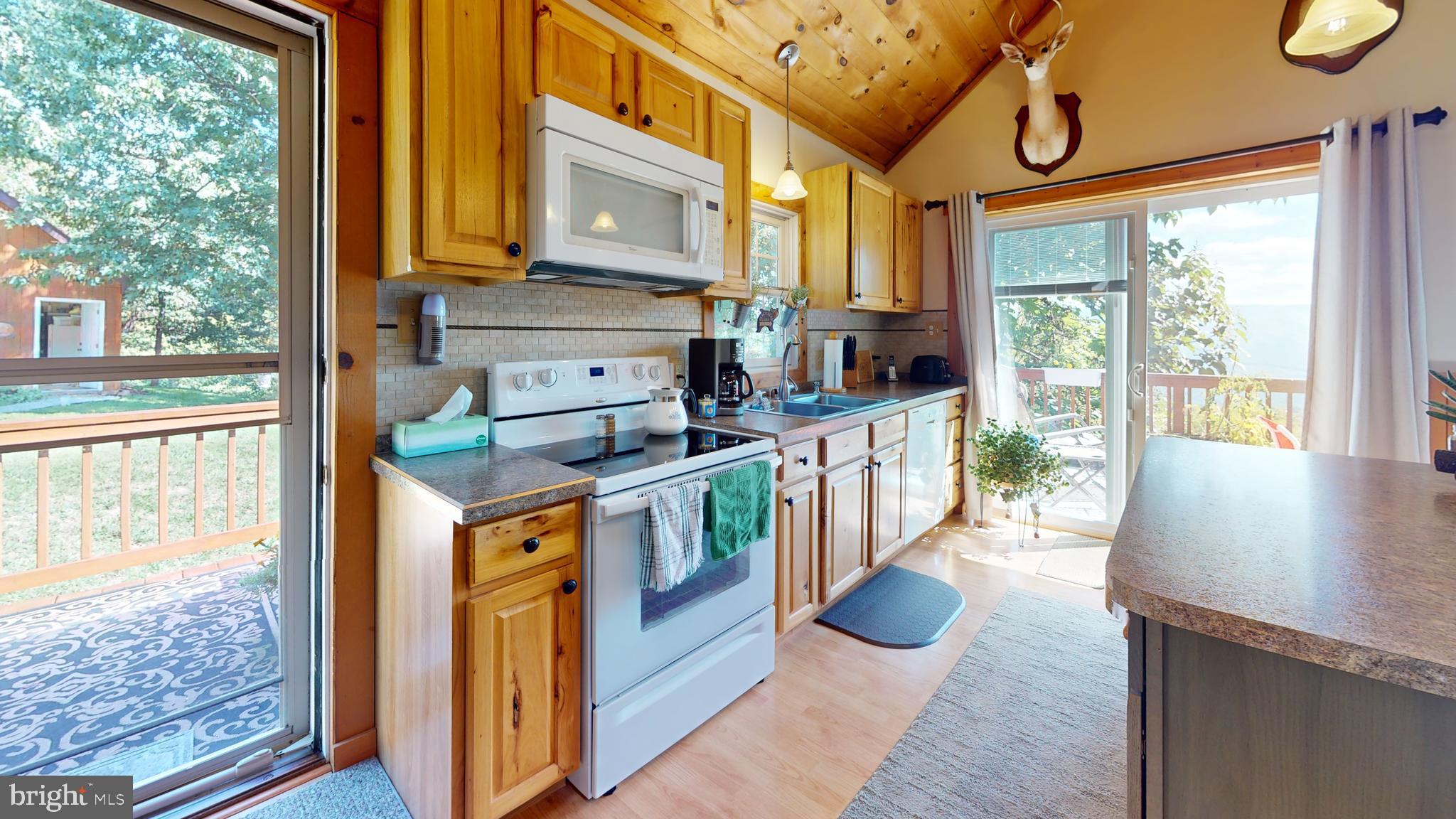 HIGH KNOB/OLD FIELDS OWNERS ASSOC. - Residential