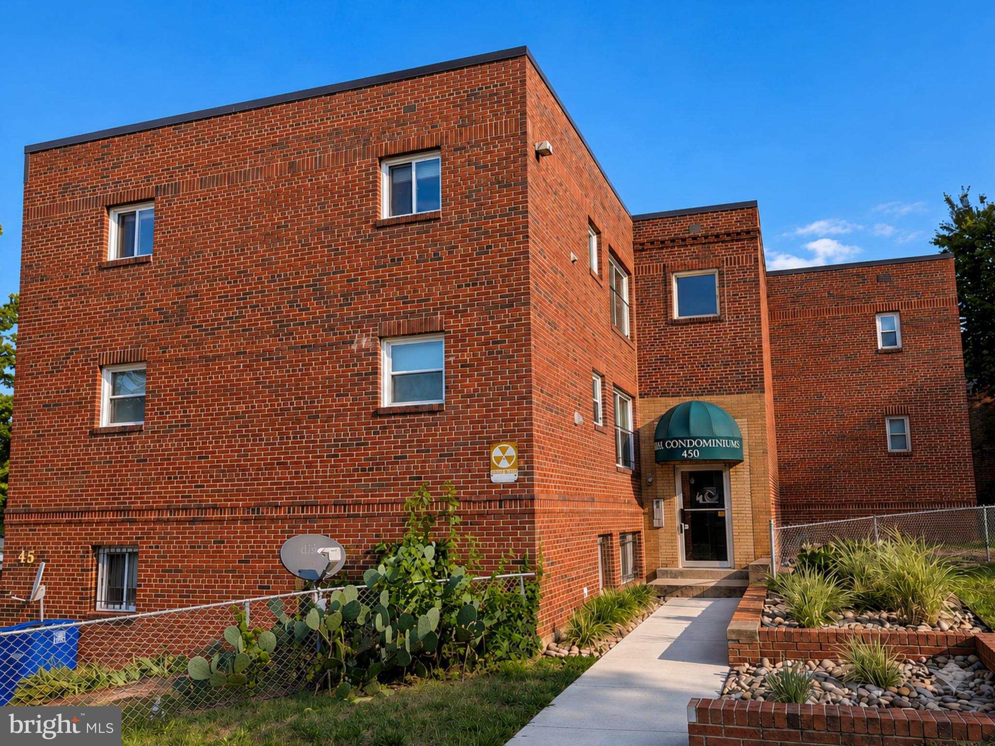 450 XENIA STREET SE 6