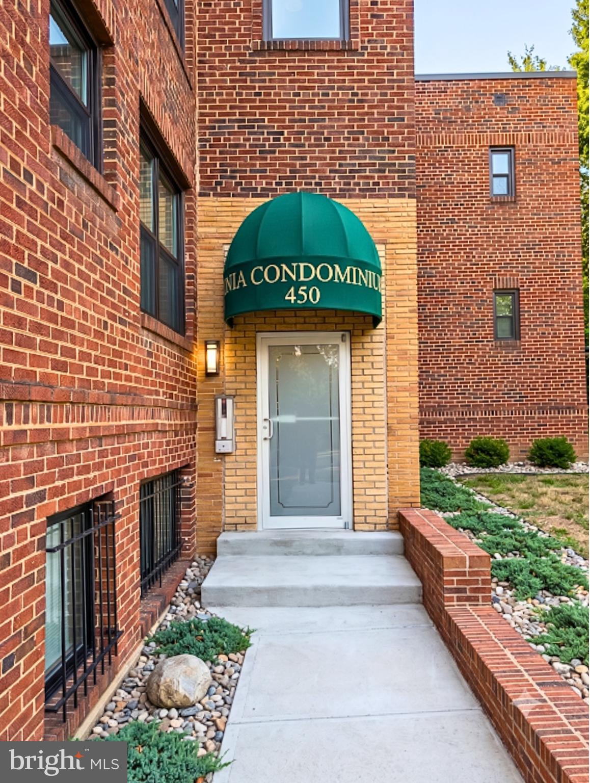 450 XENIA STREET SE 6