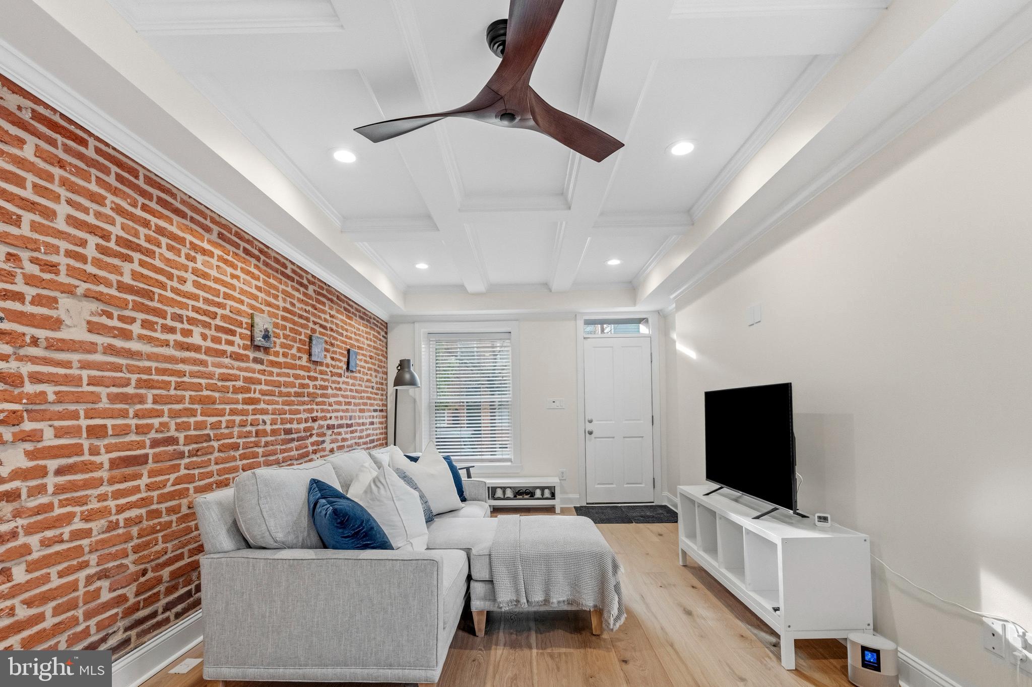 RIVERSIDE - Residential