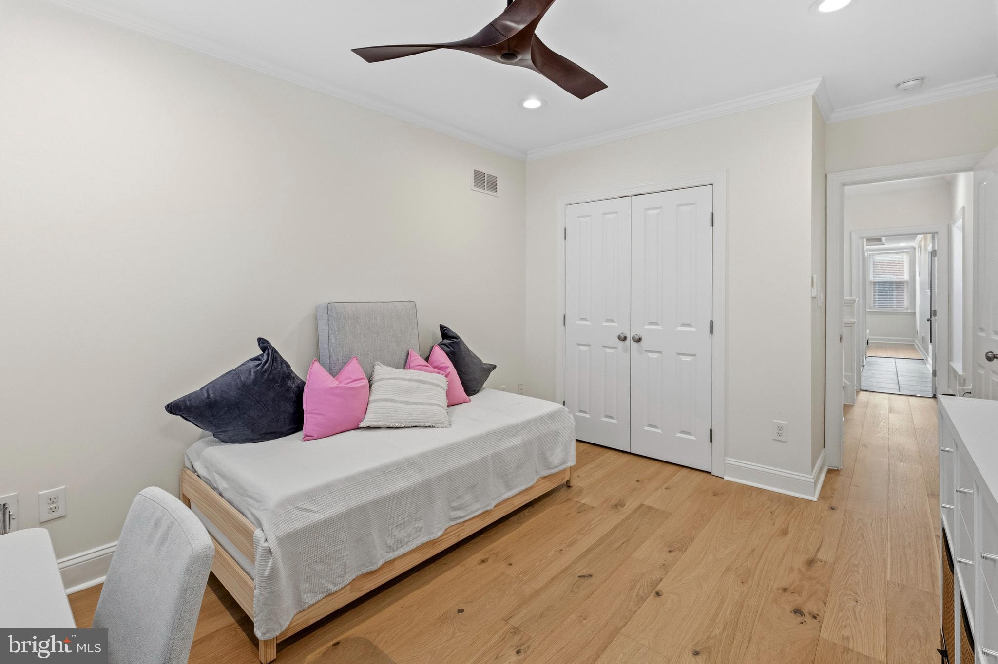 RIVERSIDE - Residential