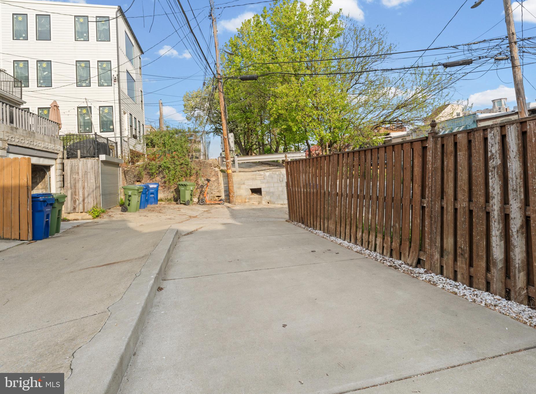 RIVERSIDE - Residential