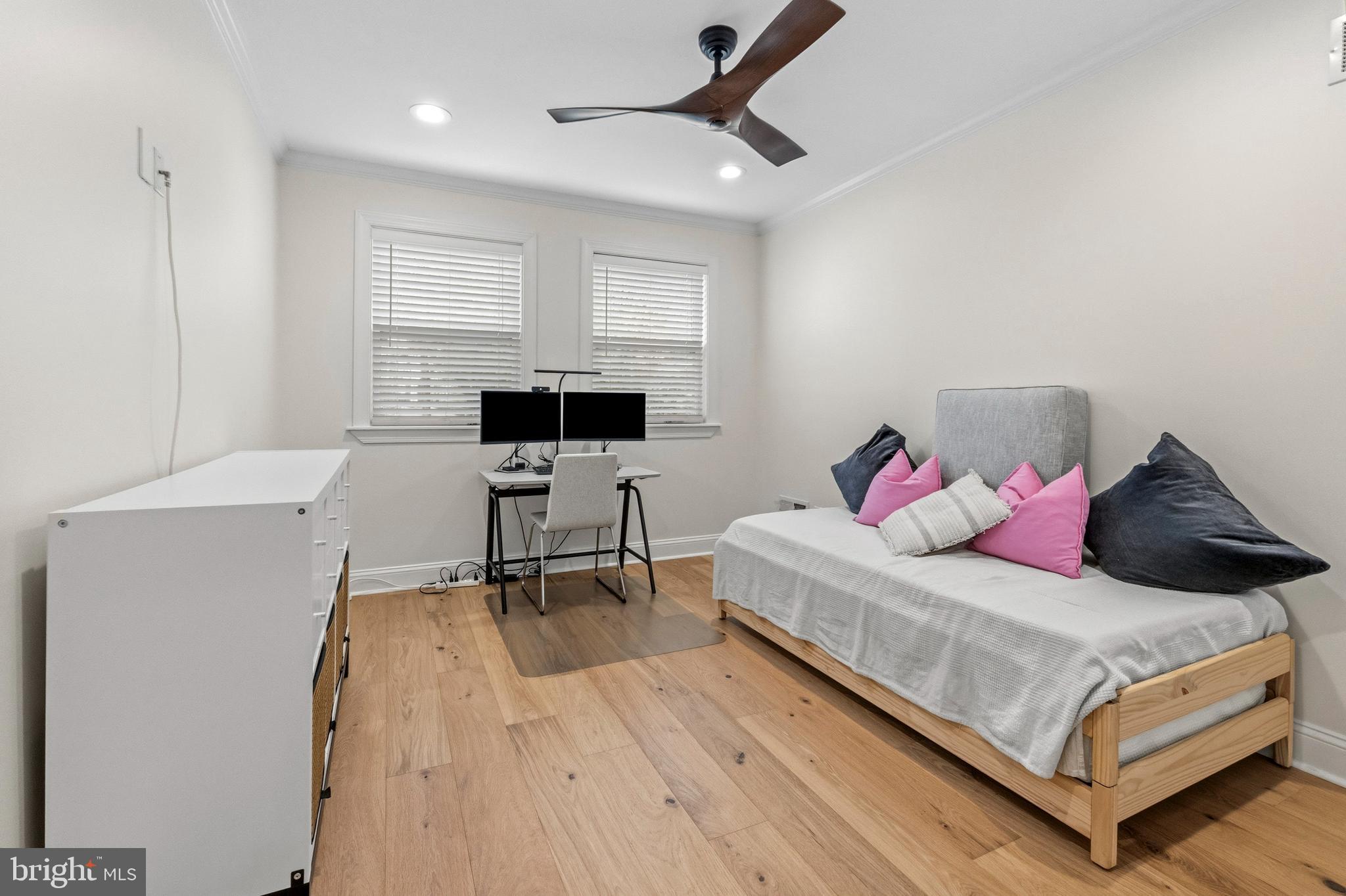 RIVERSIDE - Residential