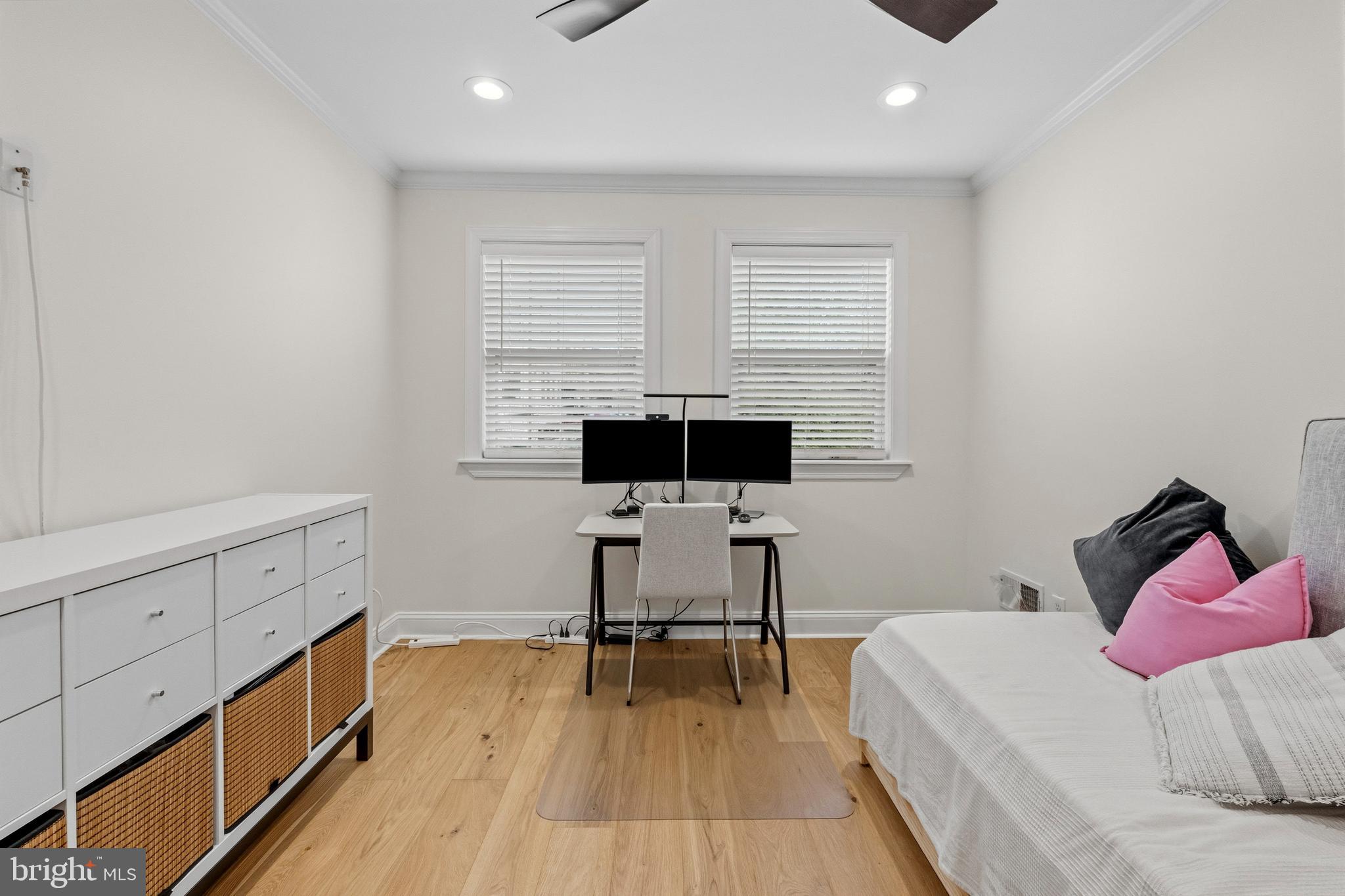 RIVERSIDE - Residential