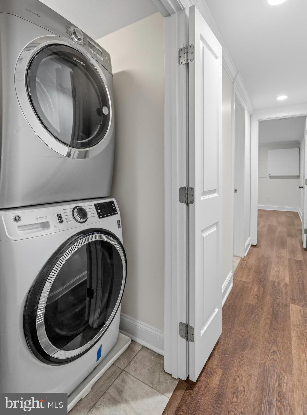 RIVERSIDE - Residential