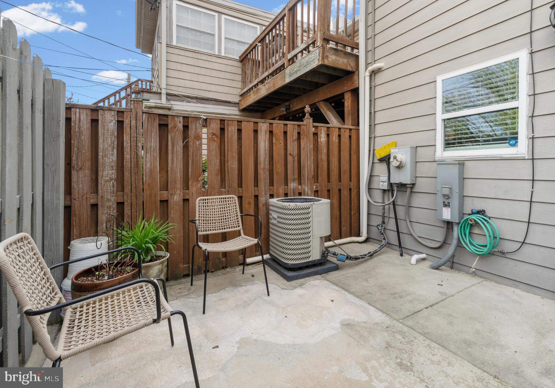 RIVERSIDE - Residential