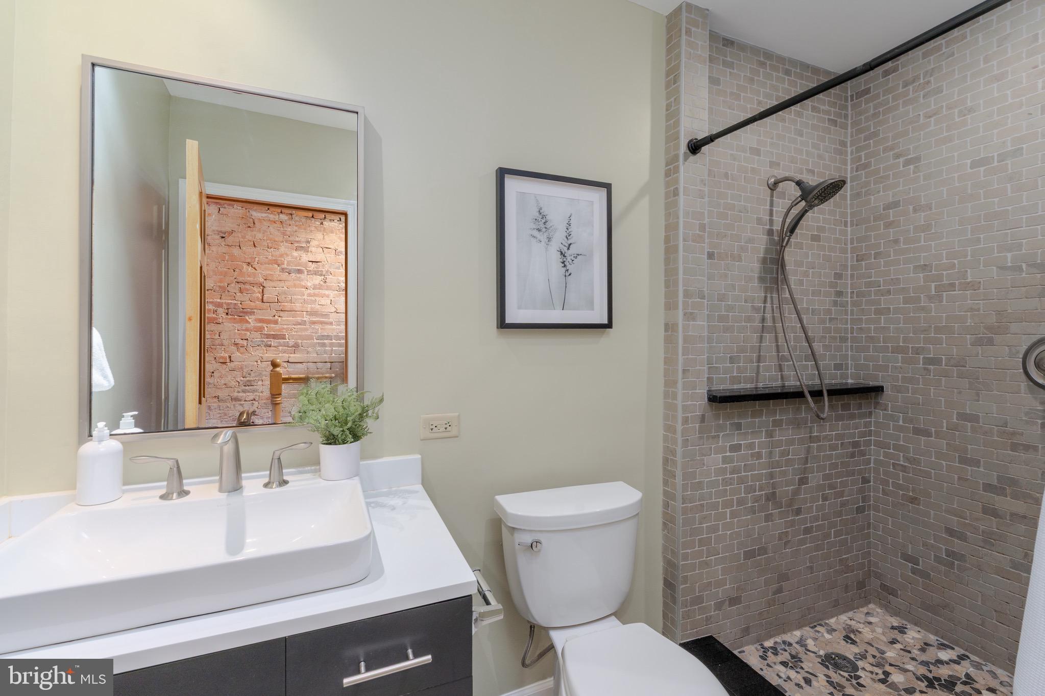 FEDERAL HILL HISTORIC DISTRICT - Residential Lease