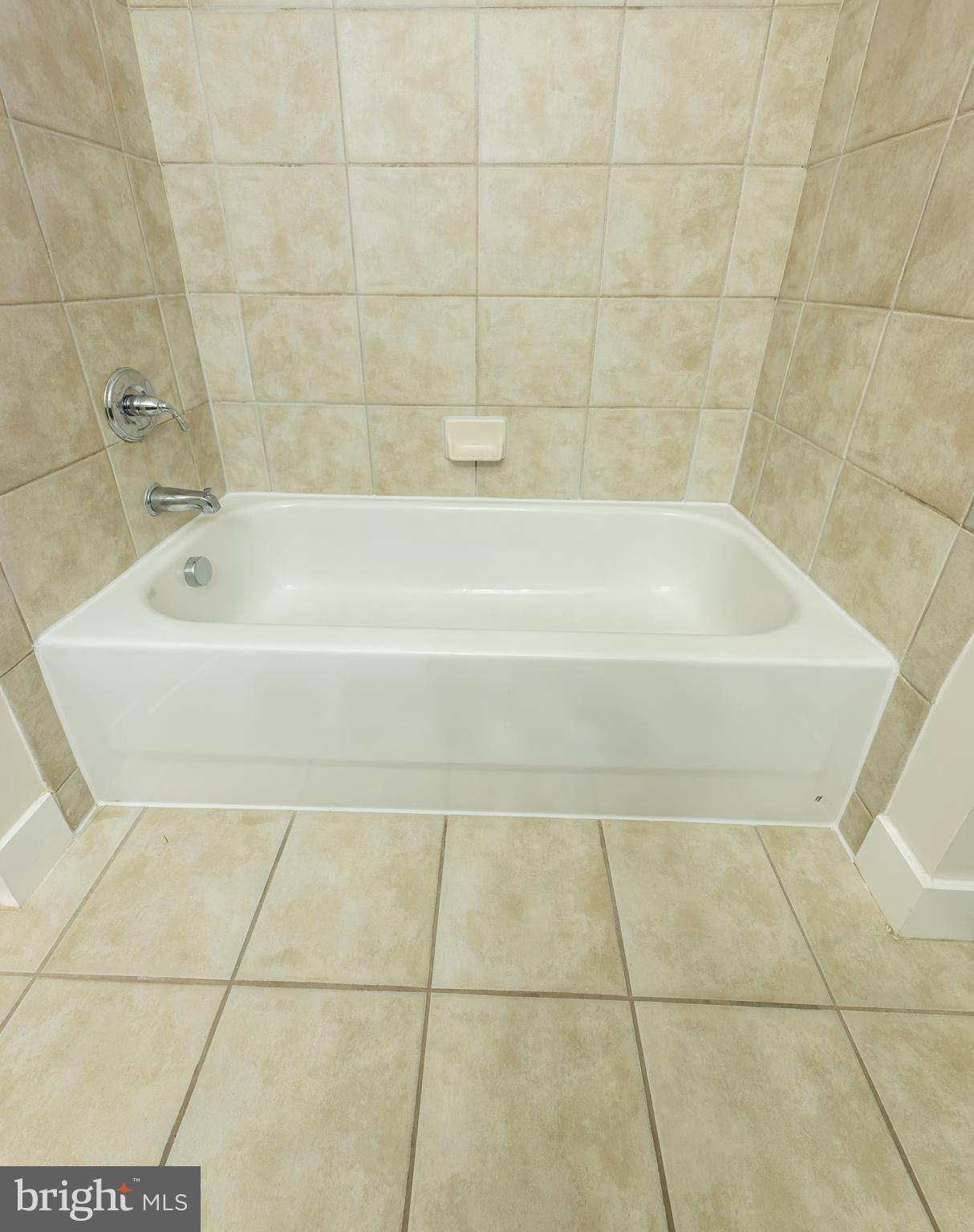 1800 WILSON - Residential Lease