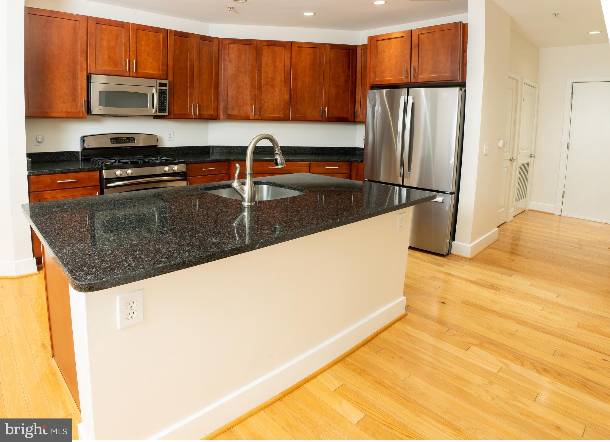 1800 WILSON - Residential Lease