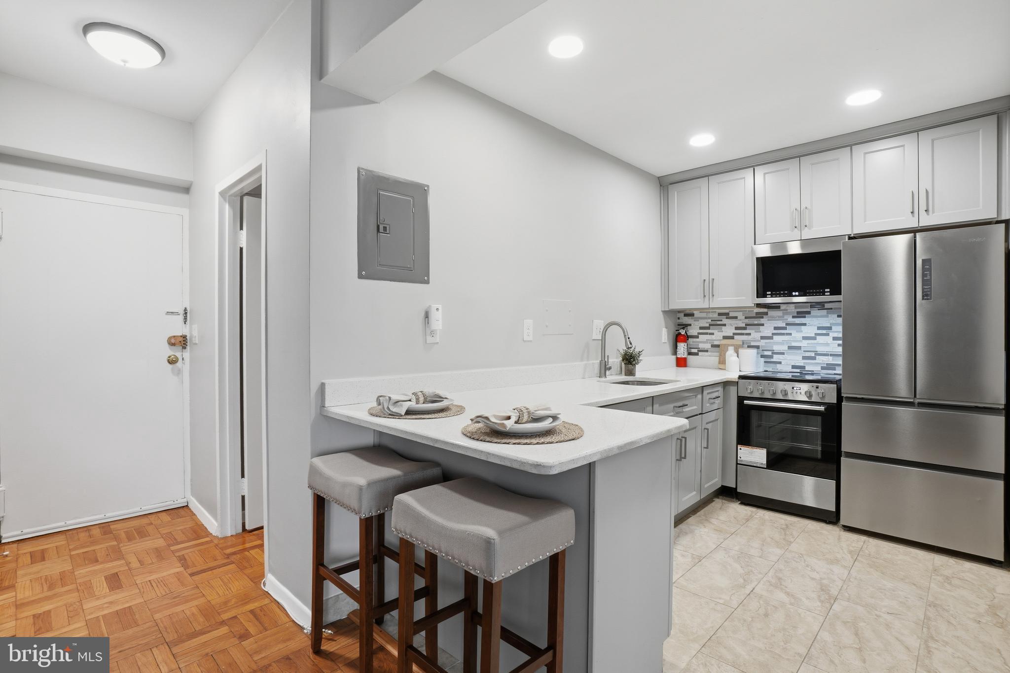 1711 MASSACHUSETTS AVENUE NW 231