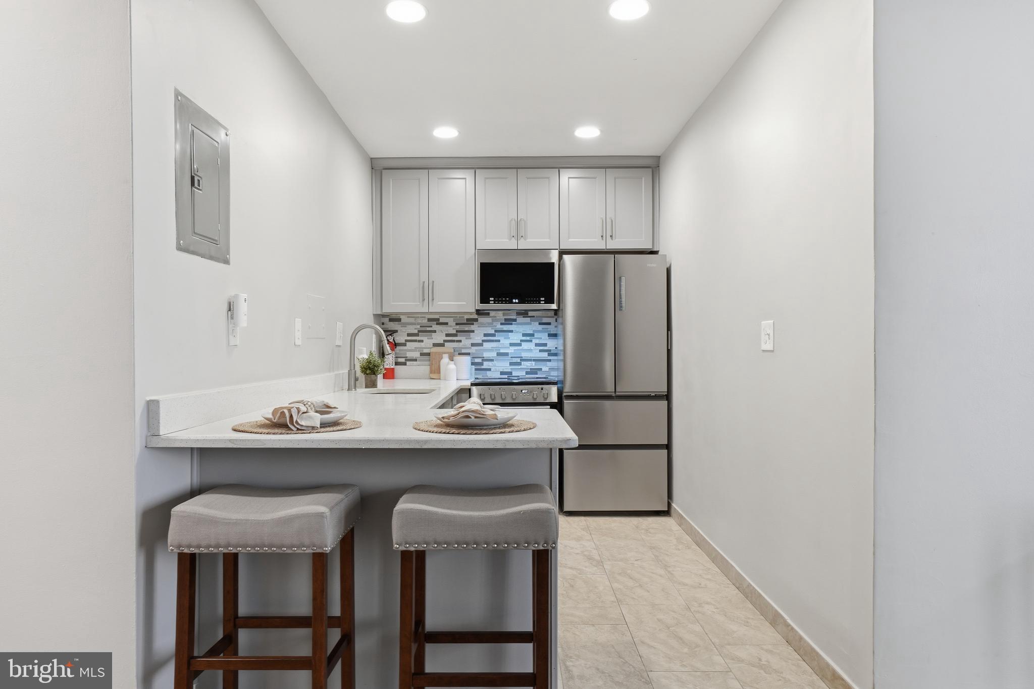 1711 MASSACHUSETTS AVENUE NW 231